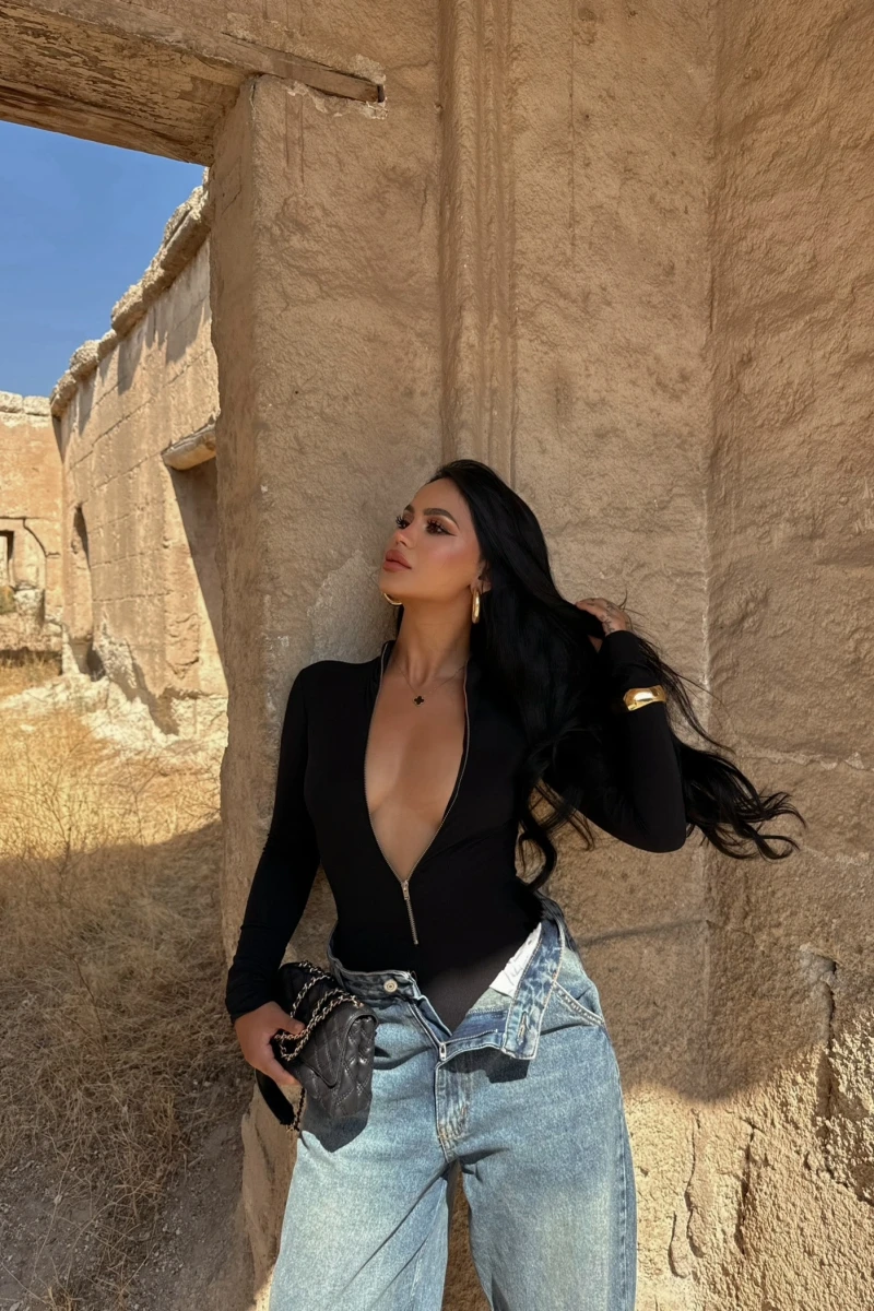 Fermuarlı Dik Yaka Bodysuit