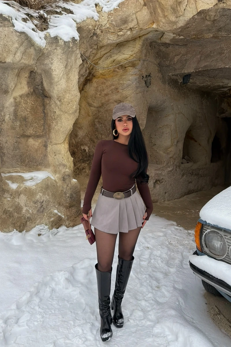 Gri Pileli Viskon Şort Etek