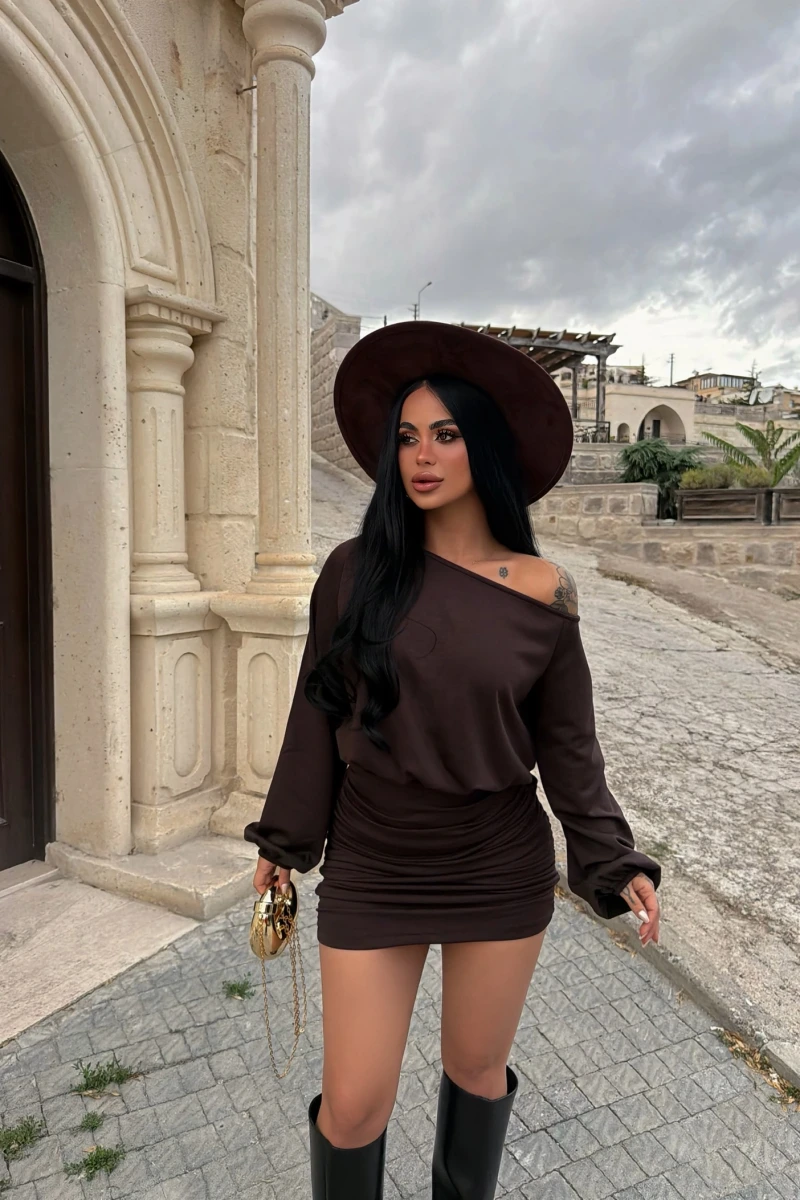 Kahve Modal Düşük Omuz Elbise