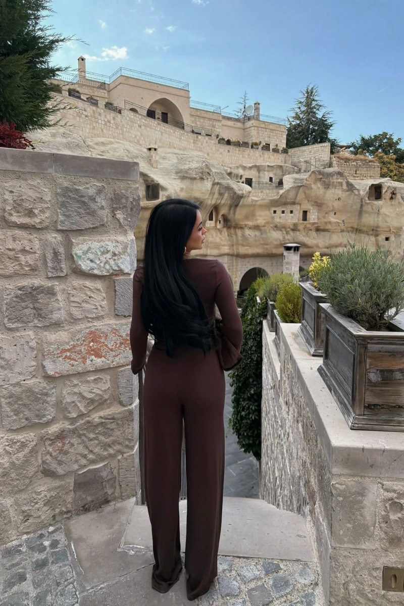 Kahve Yaka Düğmeli İkili Takım