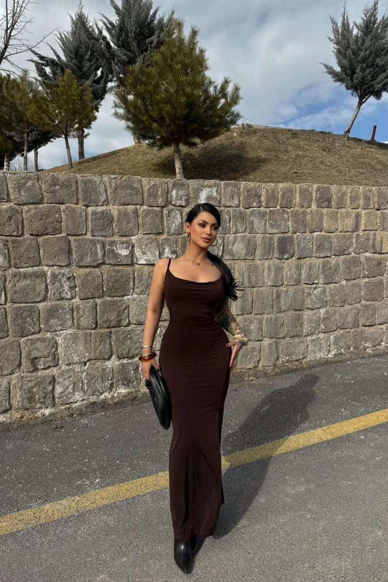 Kahve Yırtmaçlı Degaje Yaka Elbise