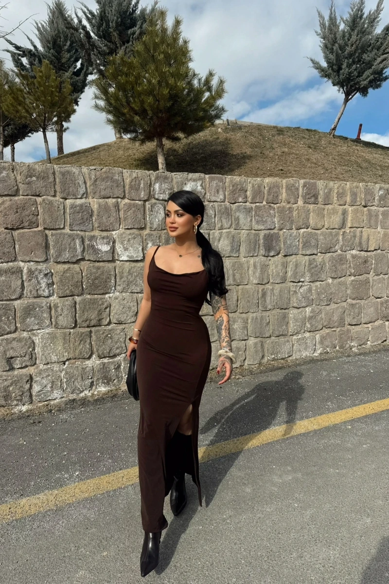 Kahve Yırtmaçlı Degaje Yaka Elbise
