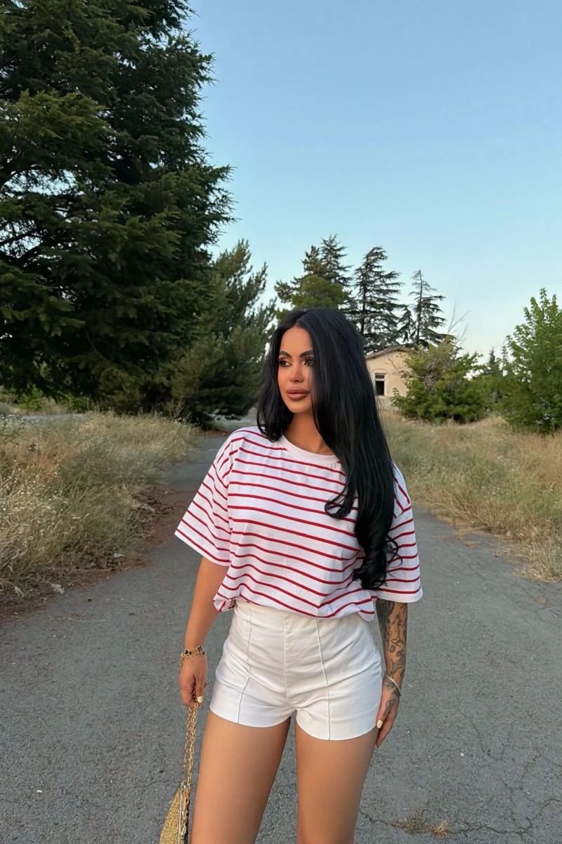 Kırmızı Çizgili Oversize Tişört