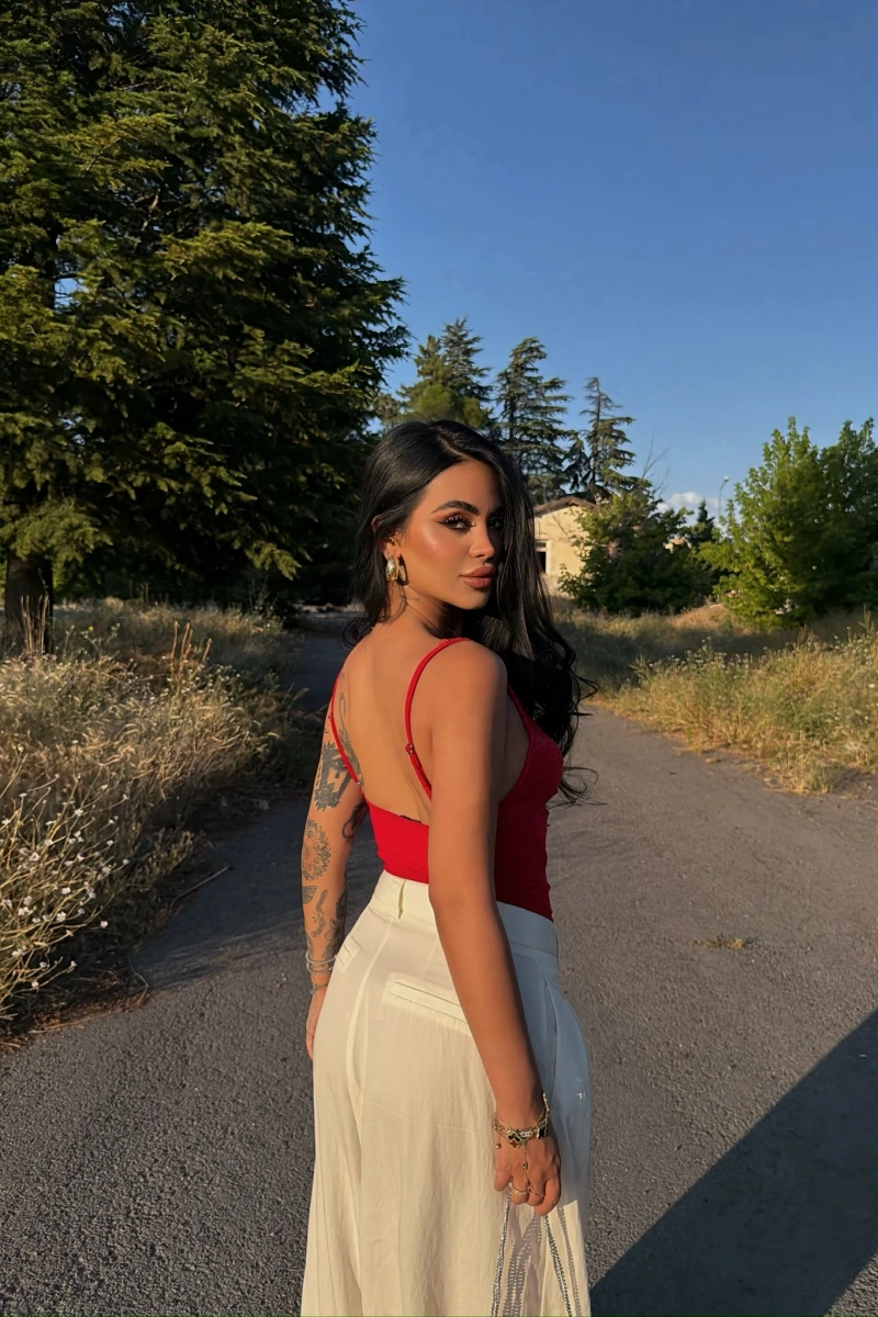 Kırmızı Güpürlü Sandy Bralet