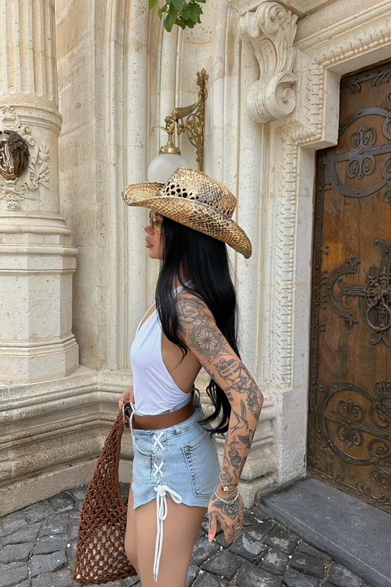 Kuş Gözü Bağcıklı Denim Şort