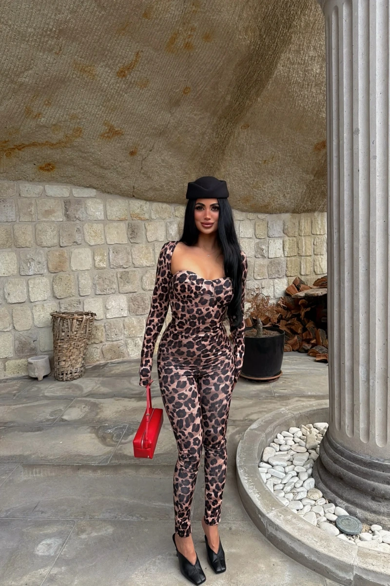 Leopar Damla Yaka Toparlayıcı Tulum