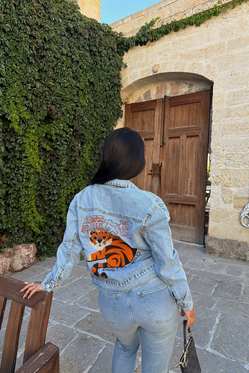 Mavi Tiger Sırt Nakışlı Denim Ceket