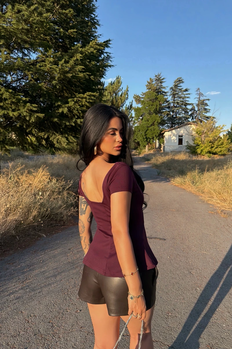 Mürdüm U Yaka Volanlı Crop