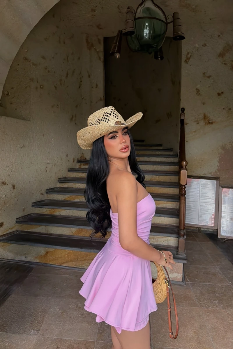 Pembe Eteği Şortlu Straplez Elbise