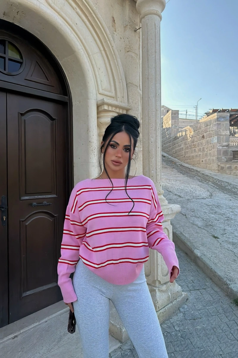 Pembe Sera Kayık Yaka Kazak