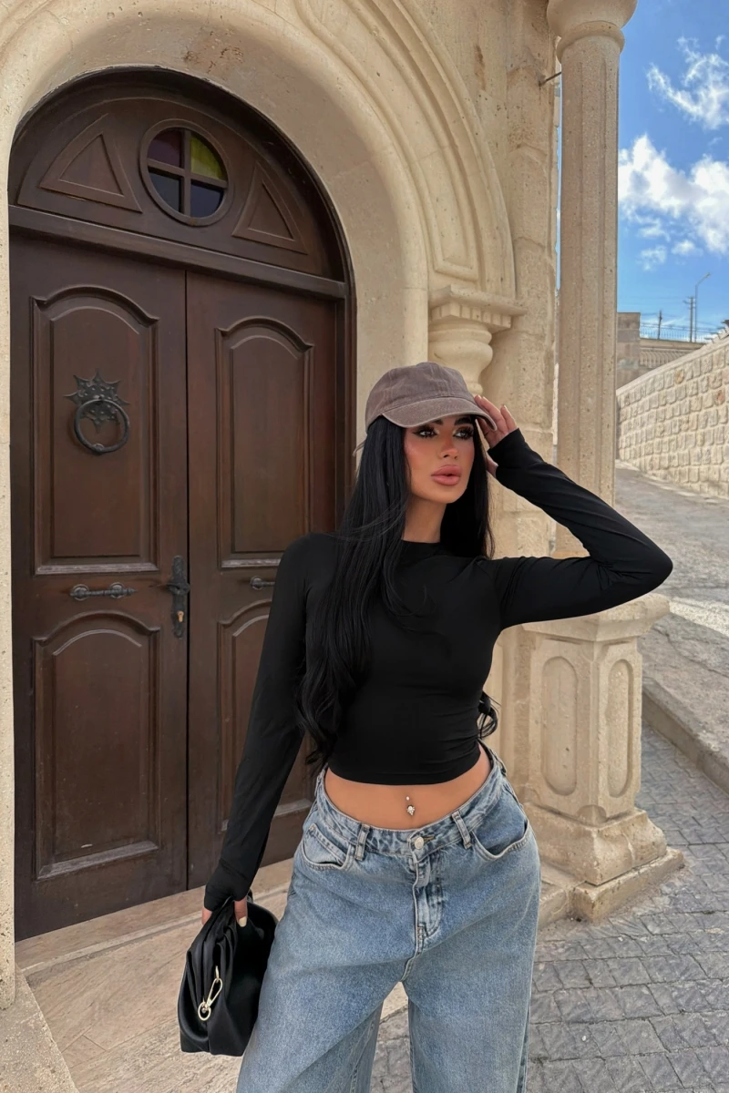 Siyah Bisiklet Yaka Basic Crop