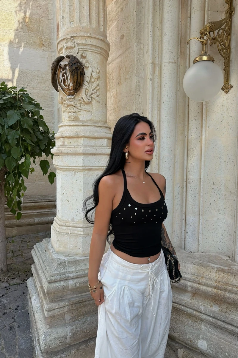 Siyah Boyundan Geçmeli Droplu Crop