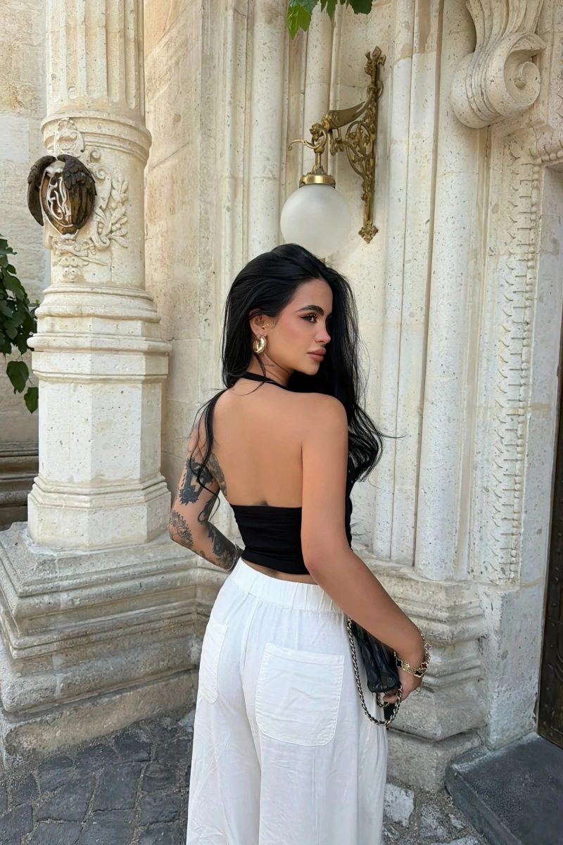 Siyah Boyundan Geçmeli Droplu Crop