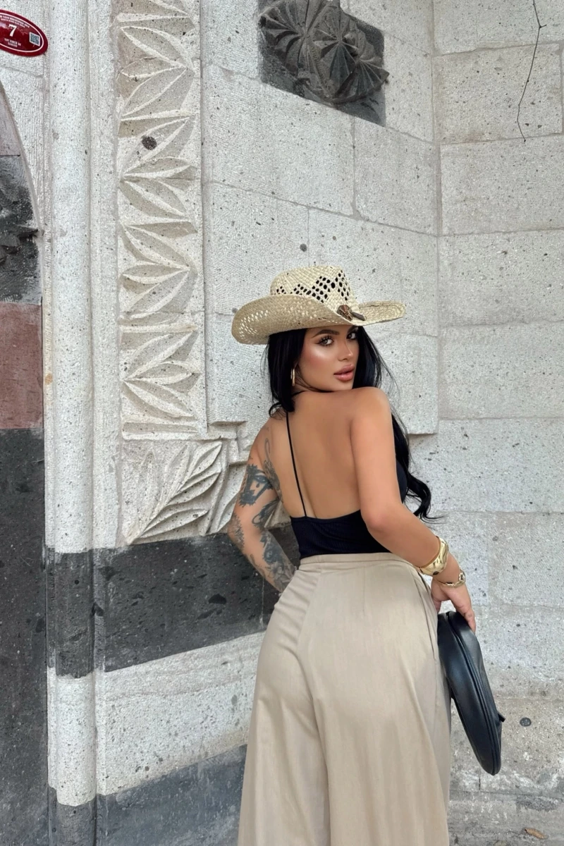 Siyah Boyundan Geçmeli Zıbın