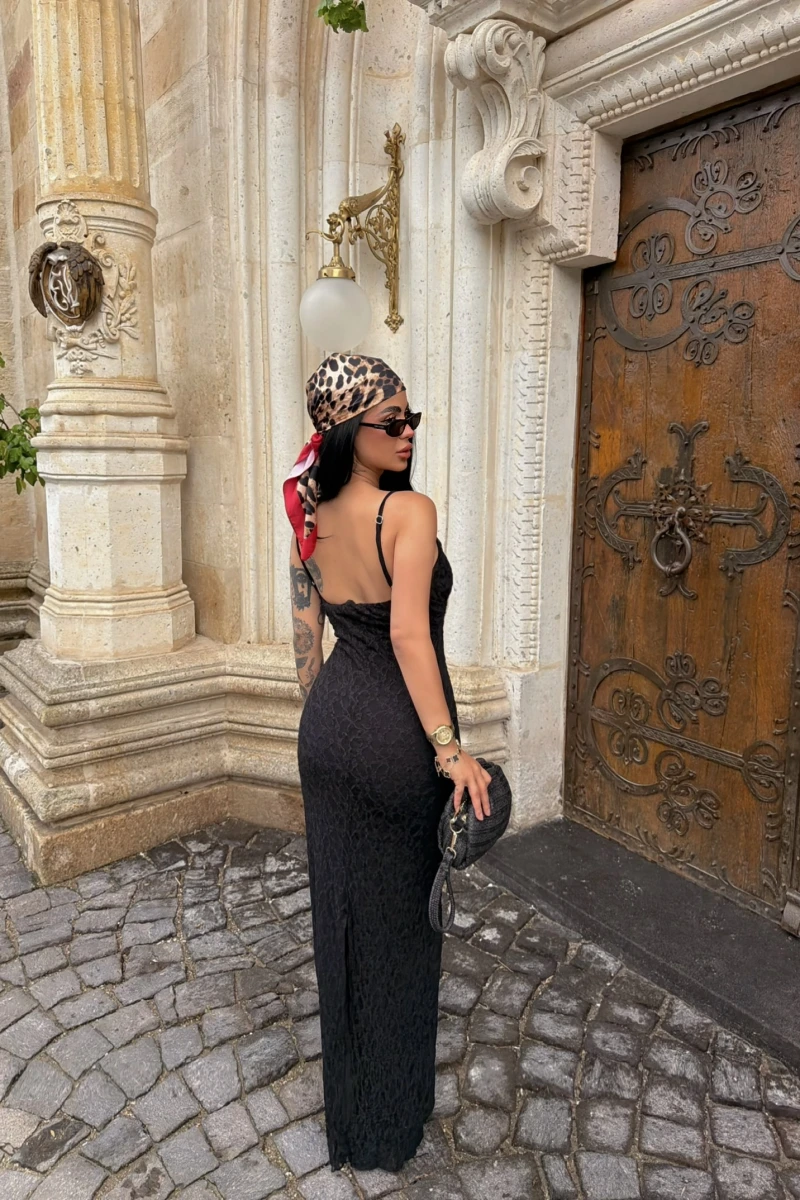 Siyah İçi Astarlı Güpürlü Maxi Elbise