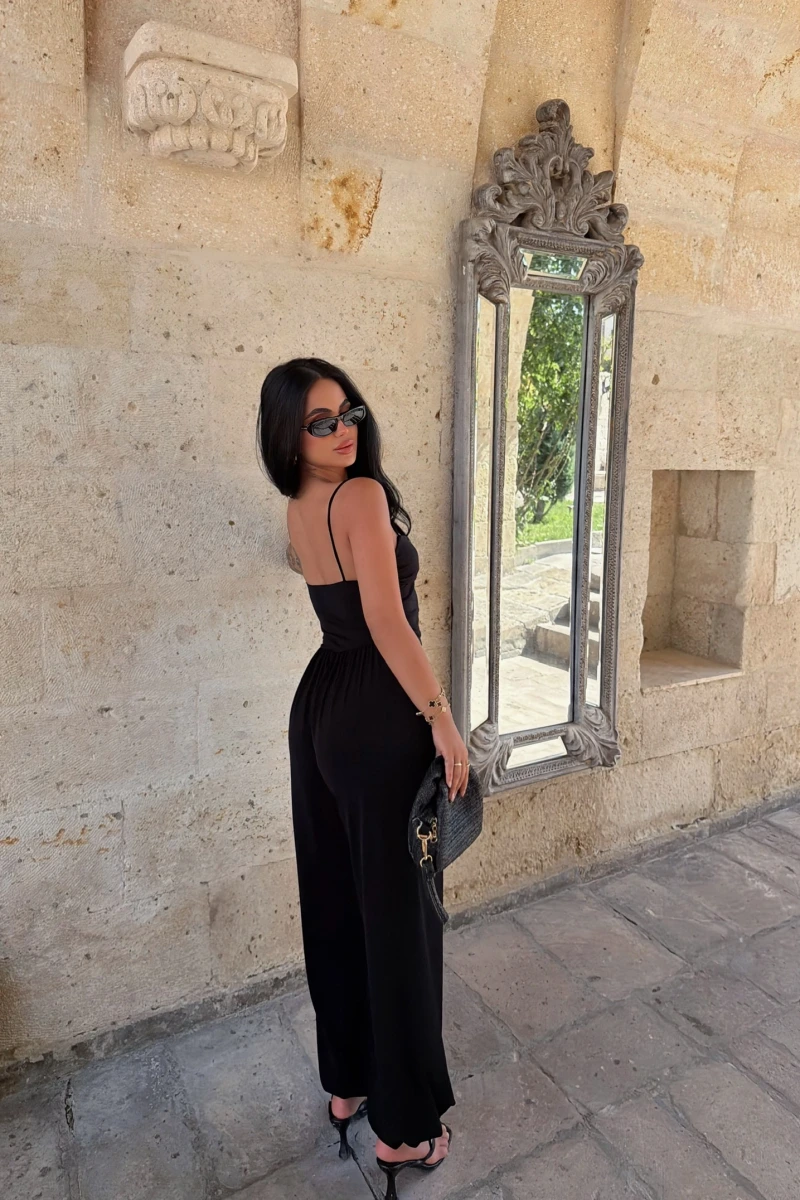 Siyah İp Askılı Drapeli Tulum