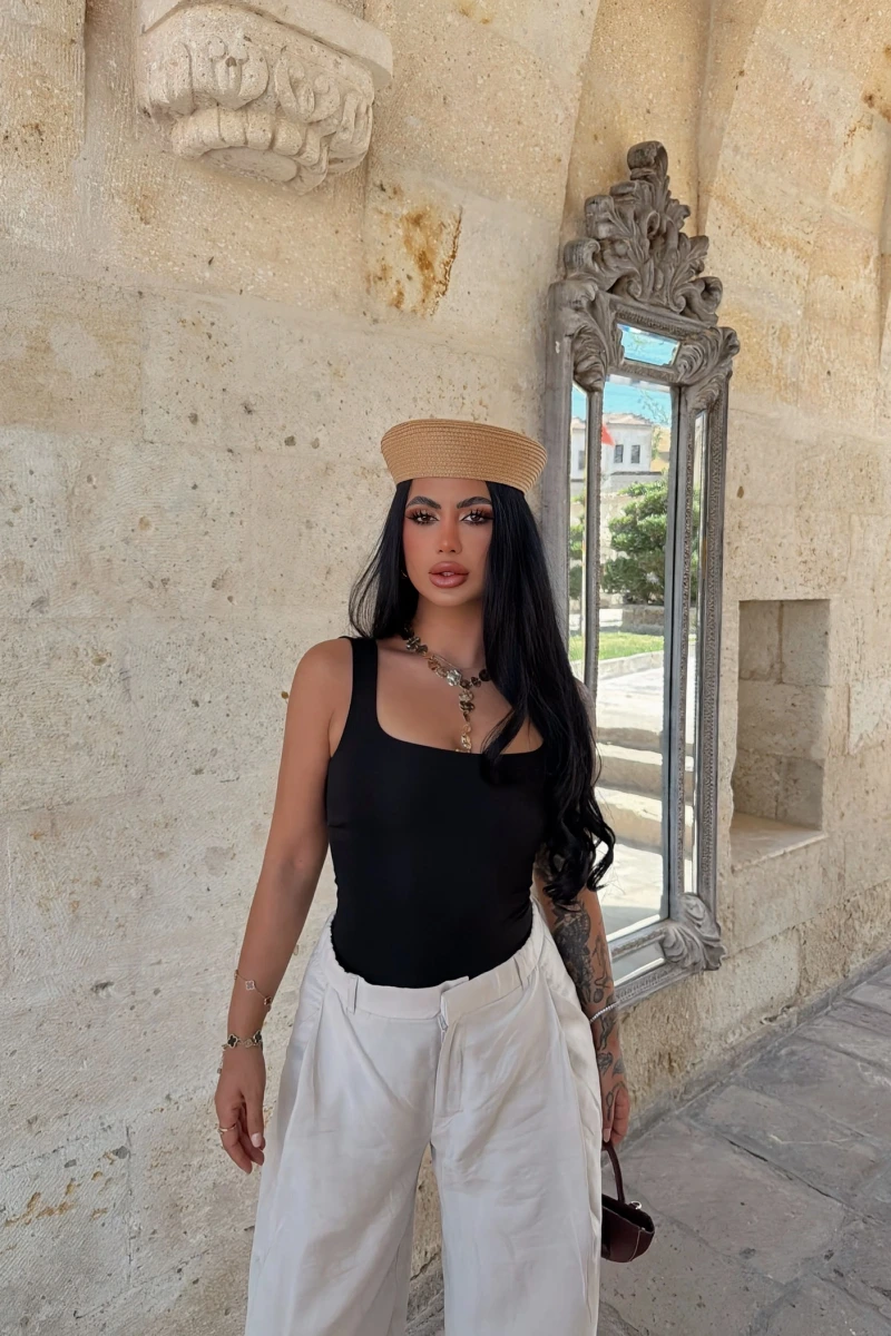 Siyah Kare Yaka Basic Bodysuit
