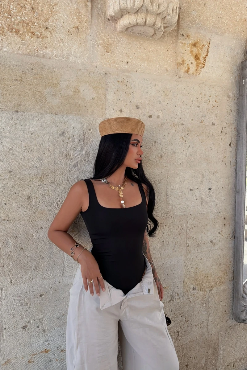 Siyah Kare Yaka Basic Bodysuit