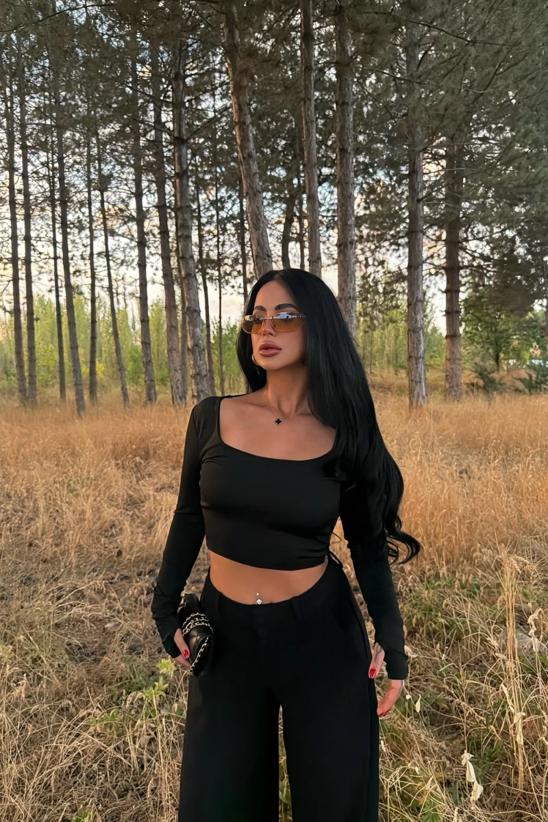 Siyah Kare Yaka Çift Kat Crop