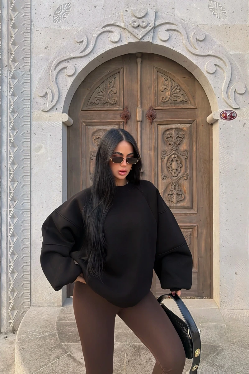 Siyah Kol Parçalı Şardonlu Sweat