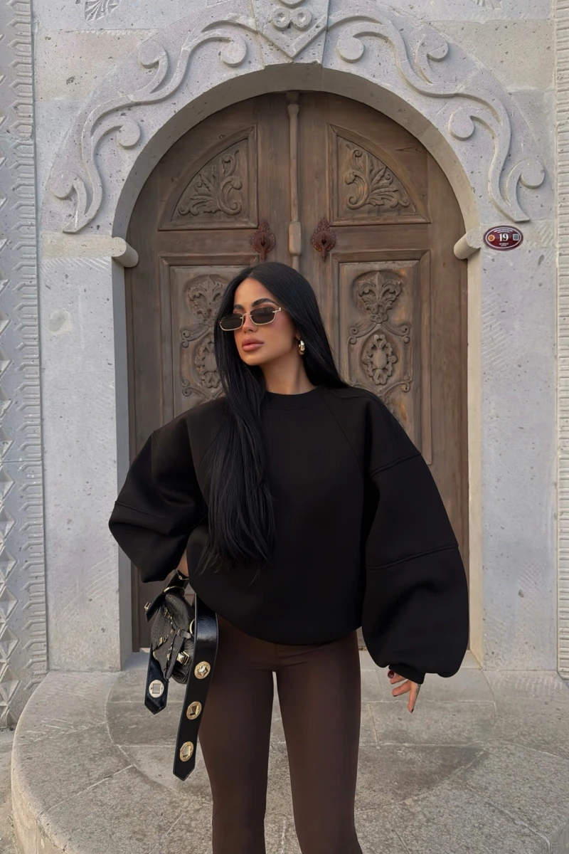 Siyah Kol Parçalı Şardonlu Sweat