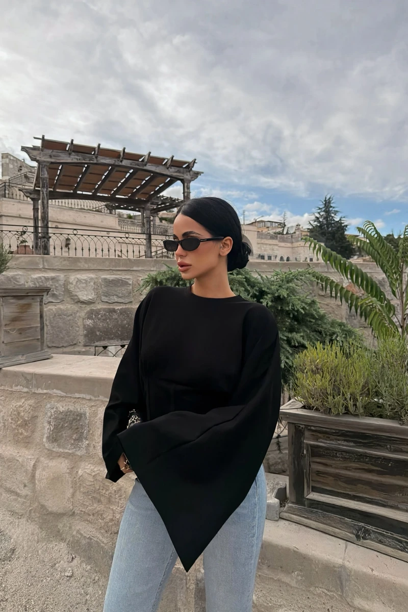 Siyah Kolları Volanlı Korse Sweat