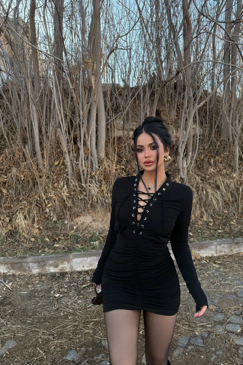 Siyah Kuşgözü Büzgülü Elbise