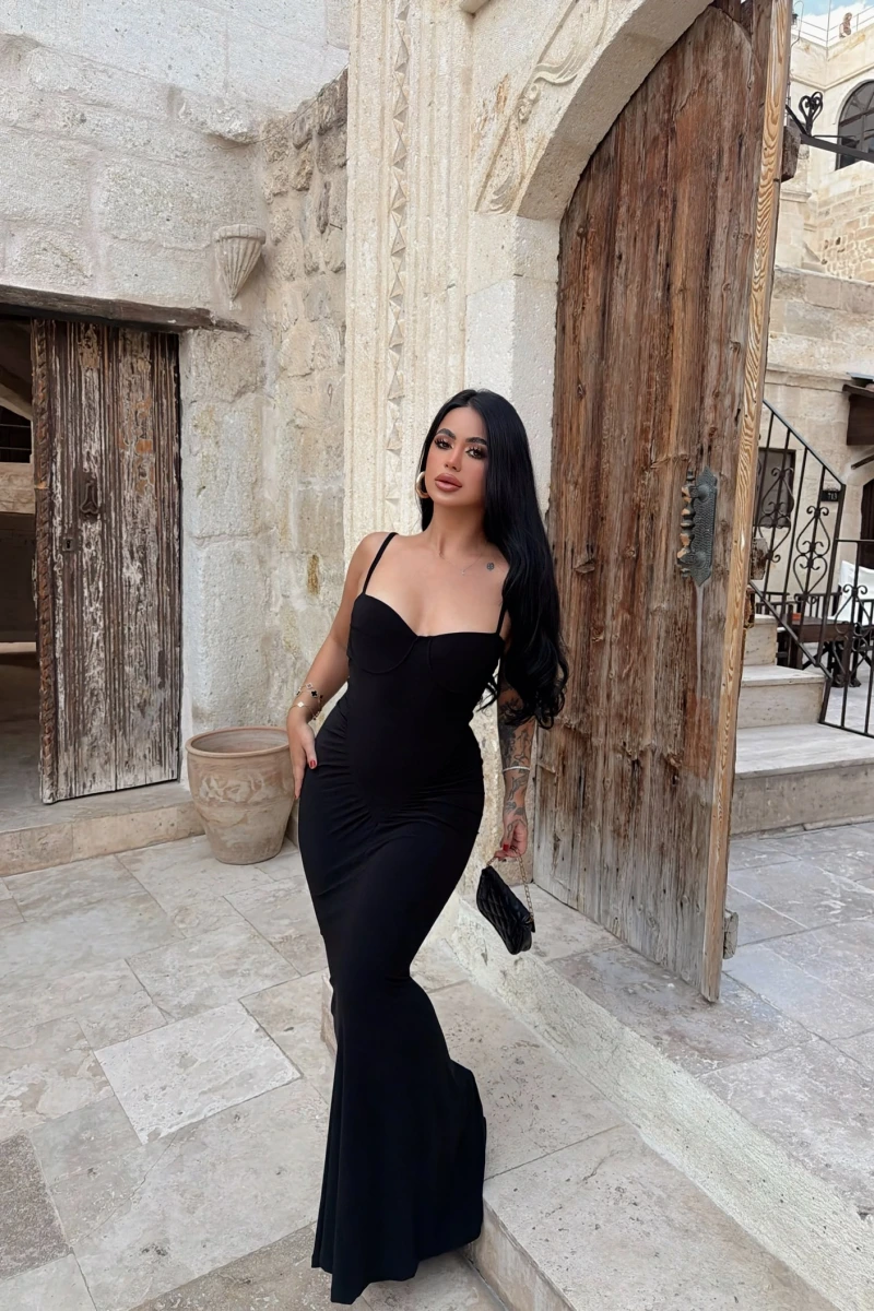 Siyah Mermaid Göğüs Gloplu Elbise