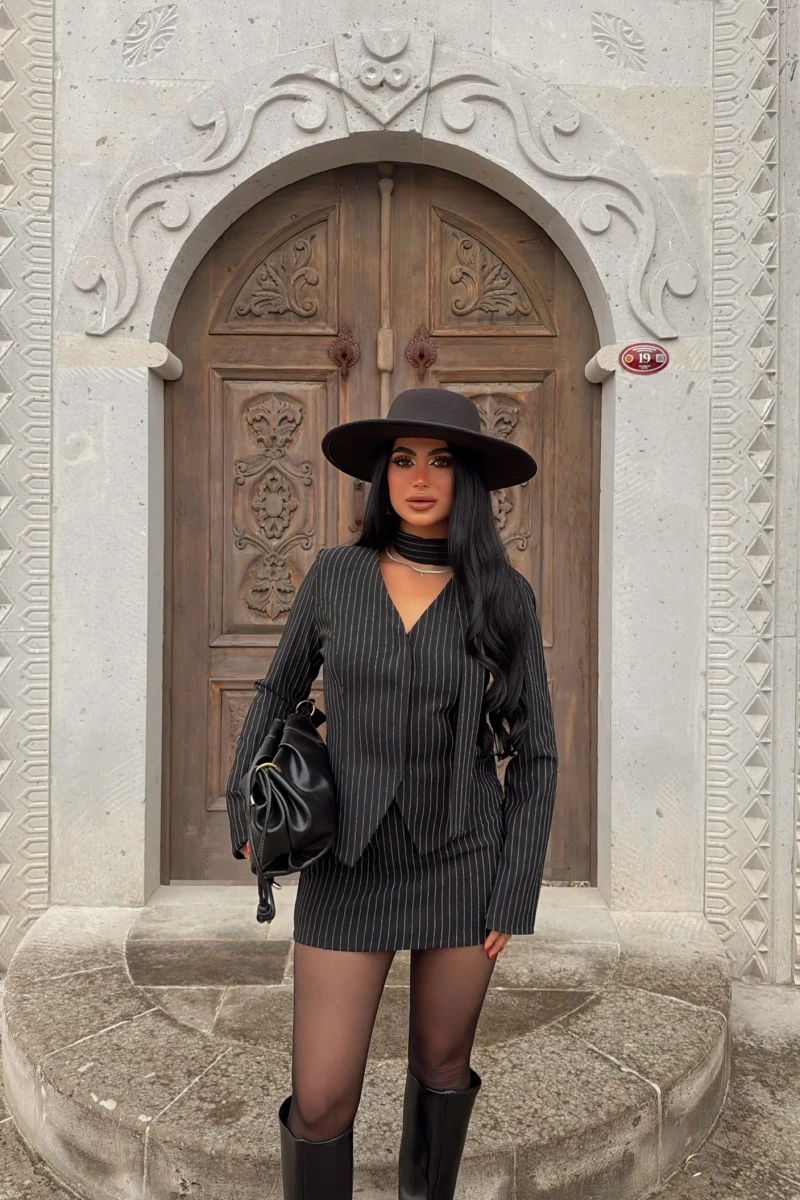 Siyah Monaco Pinstripe Üçlü Takım