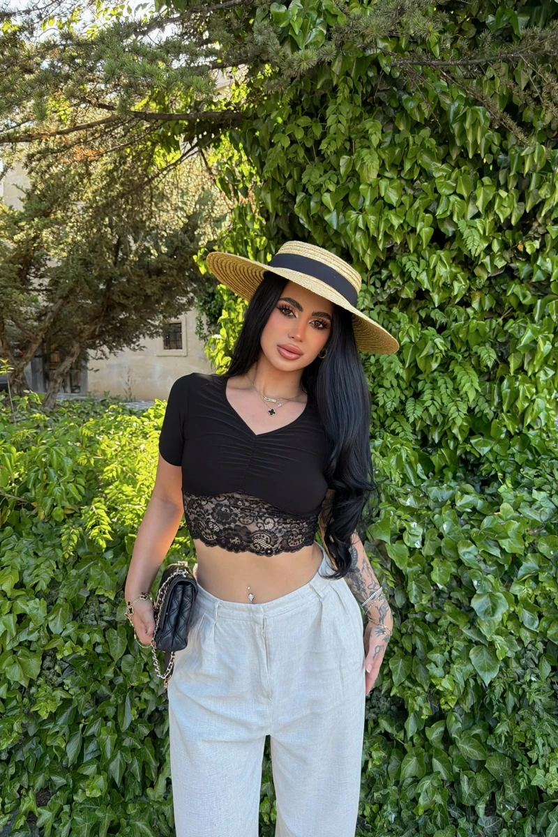 Siyah Ön Büzgülü Güpürlü Crop