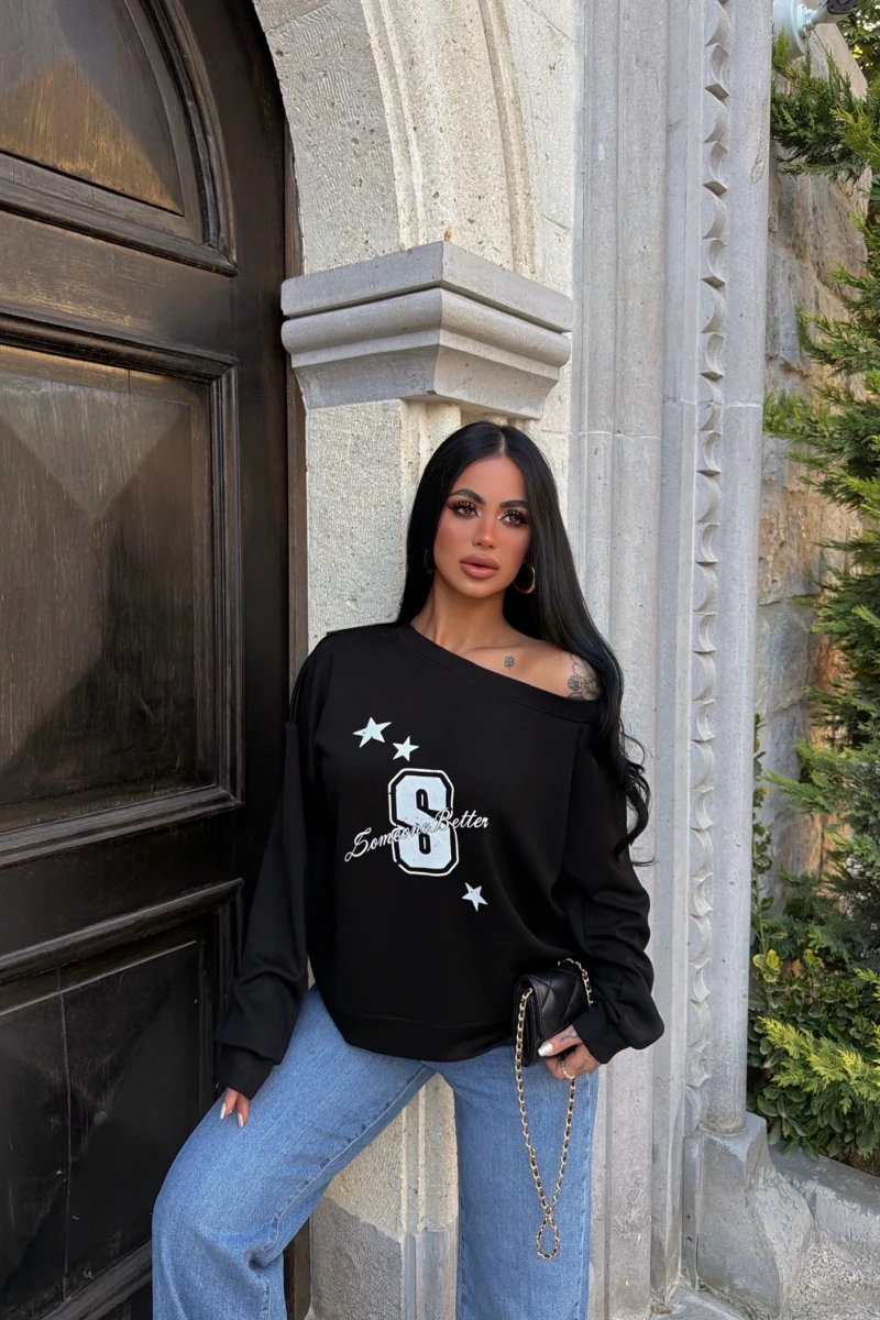 Siyah S Kayık Yaka Sweat