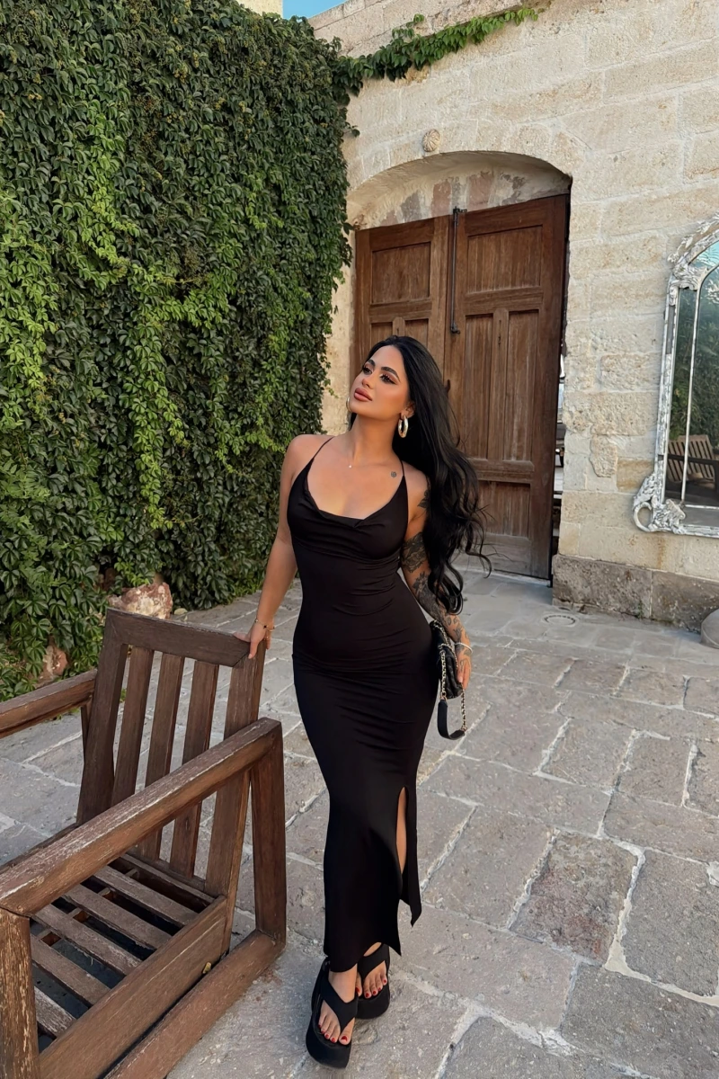 Siyah Sırt Çapraz Degaje Elbise