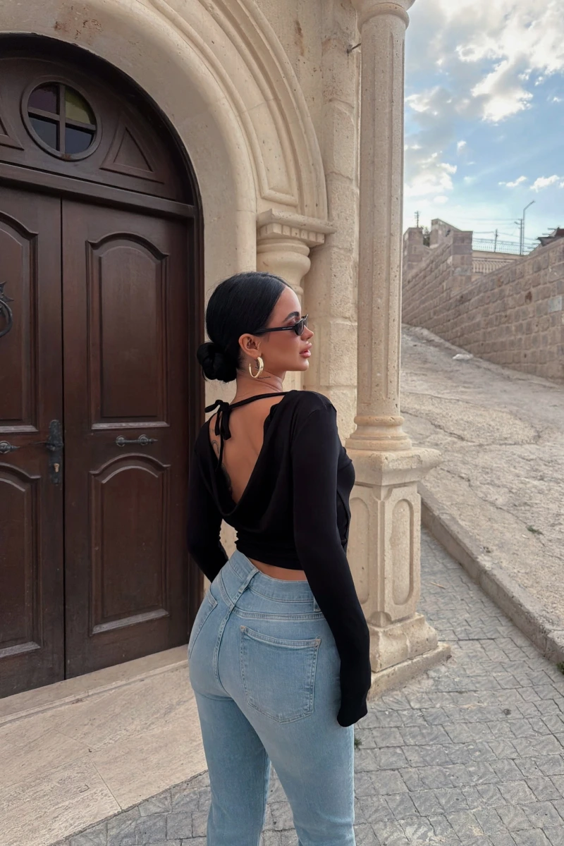 Siyah Sırt Degaje Basic Crop