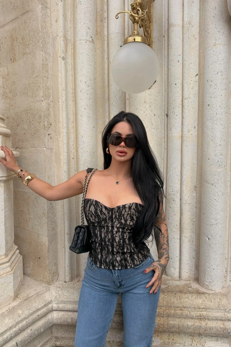 Siyah Slay Lace Korse