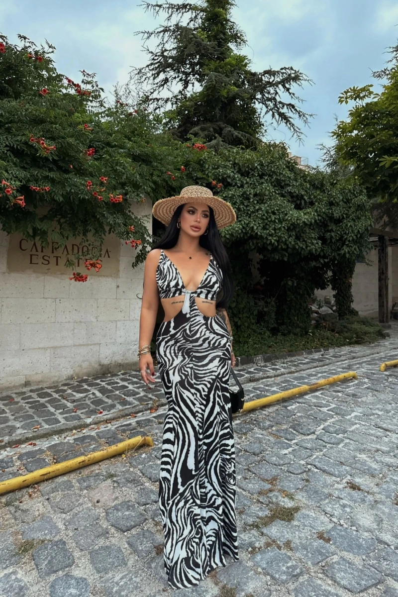 Zebra Yan Pencereli Maxi Elbise