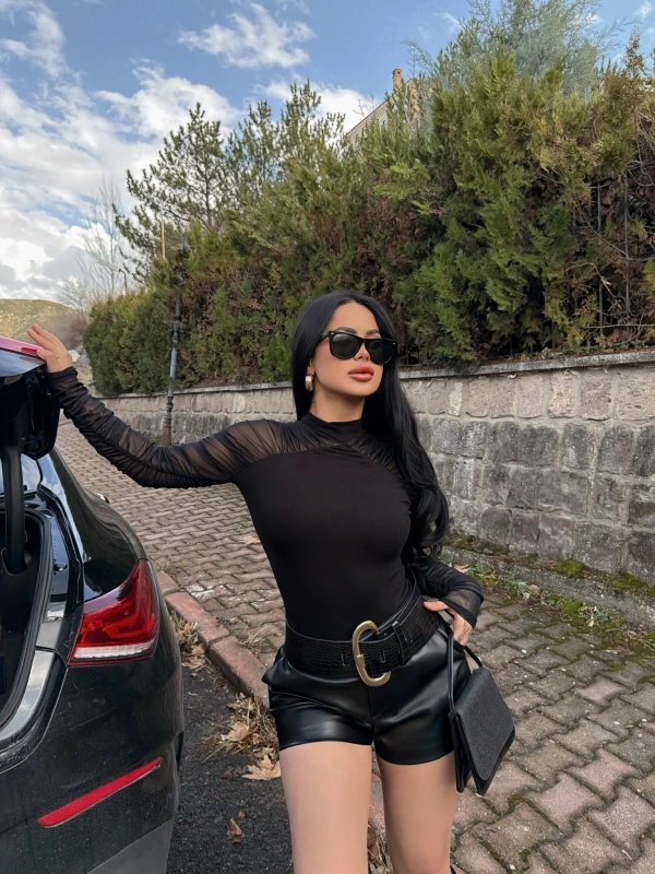 Siyah Kolları Tül Ribana Bluz
