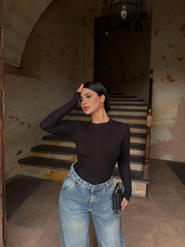 Siyah Sırt Dantel Kaşmir Triko