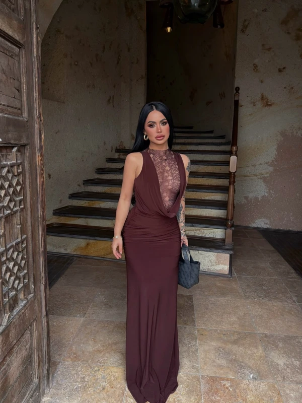 Kahve Sırt Düğmeli Degaje Elbise