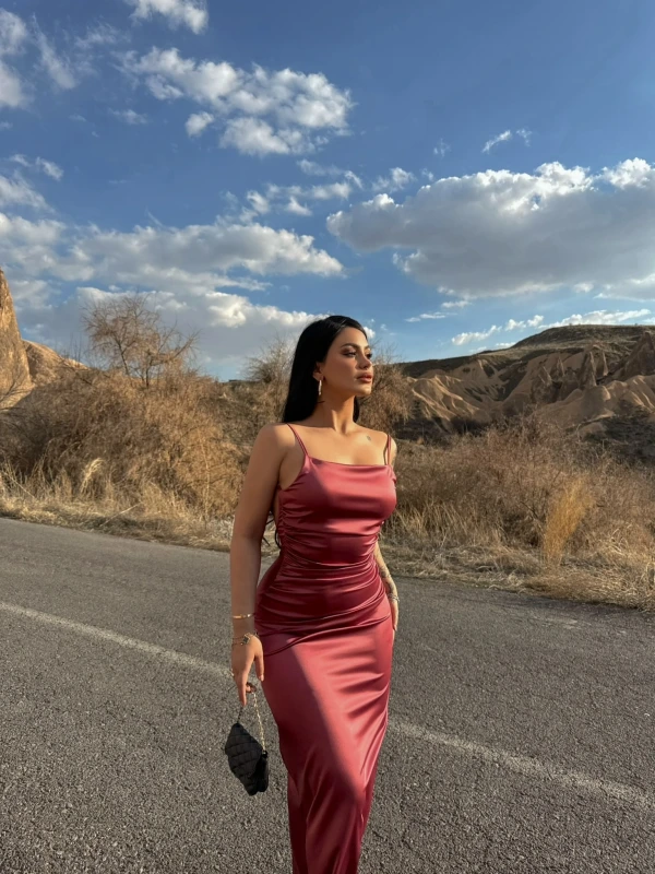 Gül Kurusu Sırt Büzgülü Saten Long Elbise