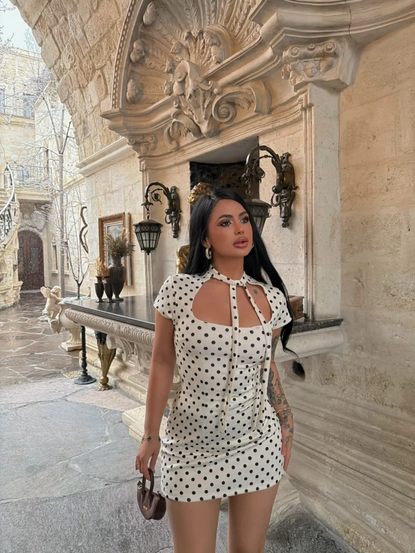 Puantiyeli Fiyonk Bağlamalı Scuba Elbise