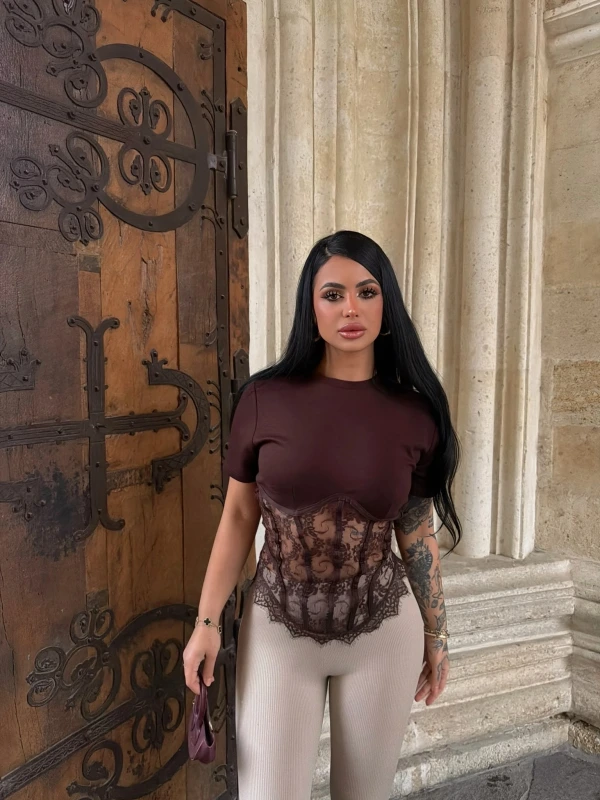 Kahve Güpürlü Korse Tişört