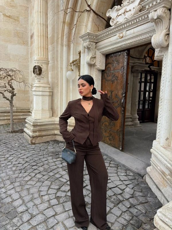 Kahve Çizgili Blazer Üçlü Takım