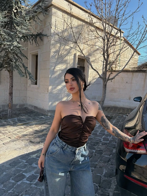 Kahve Büzgülü Straplez Crop