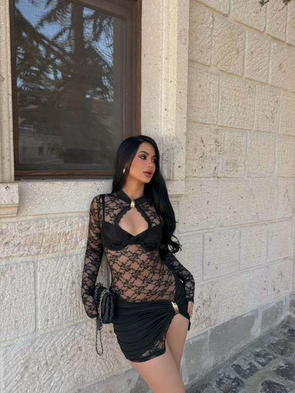 Aksesuarlı Dantel Elbise