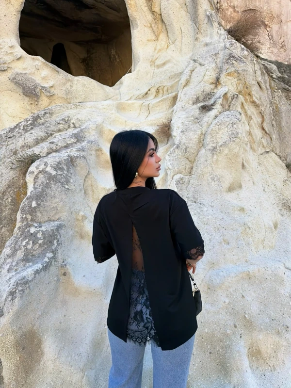 Siyah Sırt ve Kol Güpürlü Modal Tişört