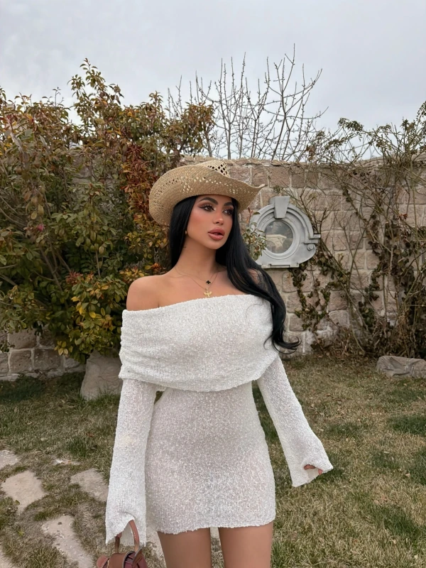 Beyaz Katlamalı Triko Madonna Elbise