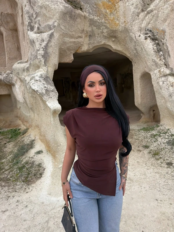 Kahve Vatkalı Pileli Bluz