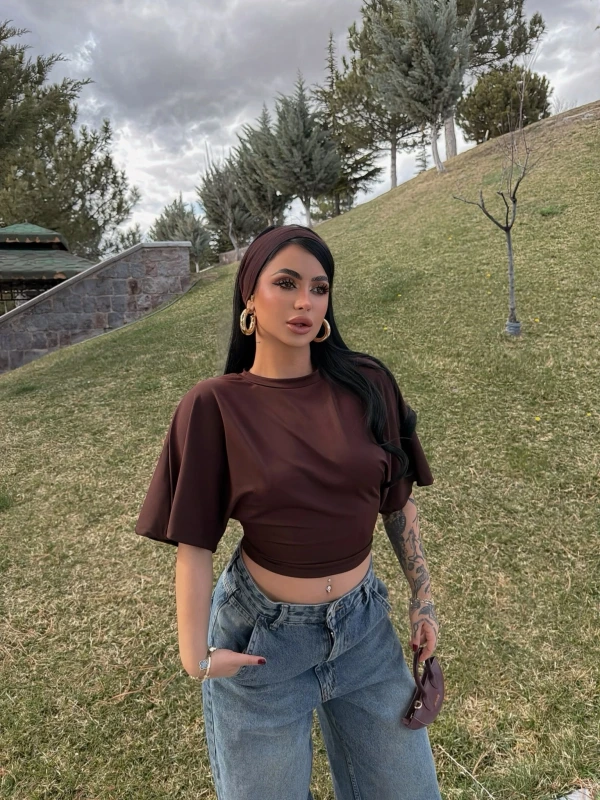 Kahve Minimal Drapeli Tişört