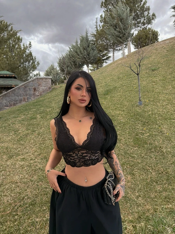 Siyah Güpürlü Bralet