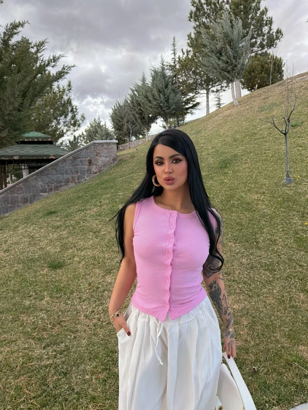 Pembe Ön Düğmeli Kaşkorse Bluz